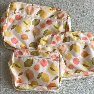 NEW- CALPAK 3 Piece storage/packing cubes